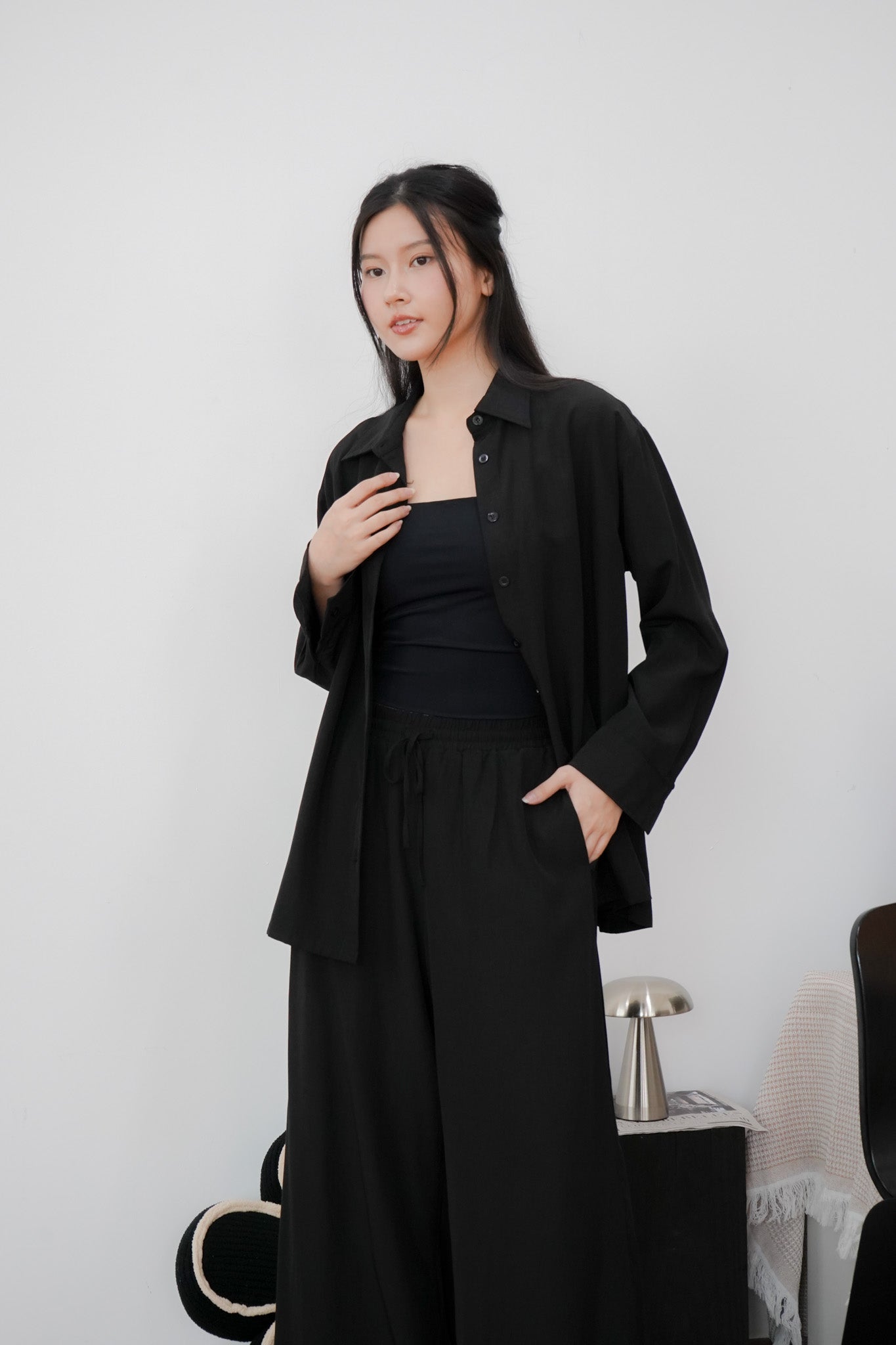 Junia Oversized Shirt (Black)