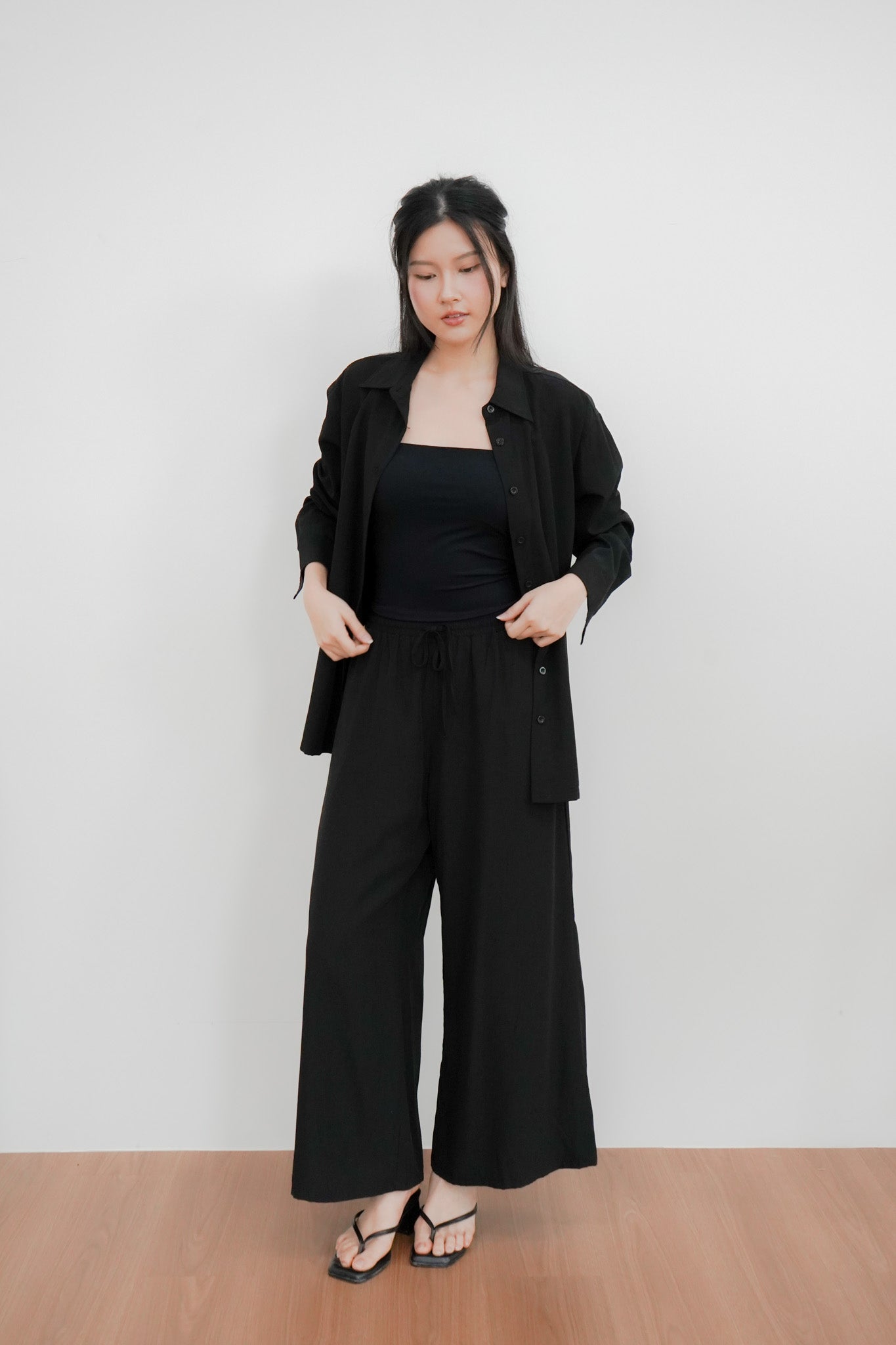 Junia Oversized Shirt (Black)