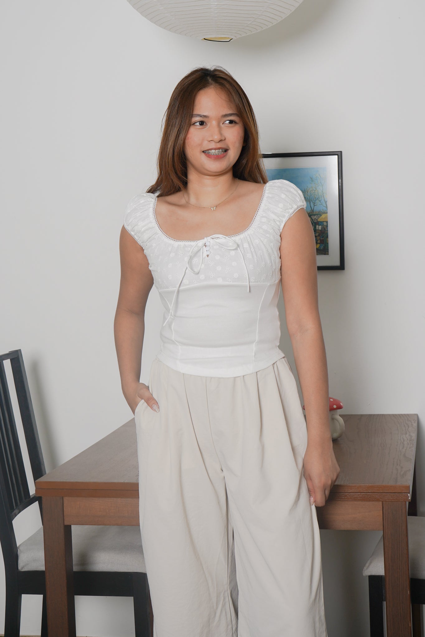 Zoey White lace u-shape cap sleeve cropped top (front ribbon)