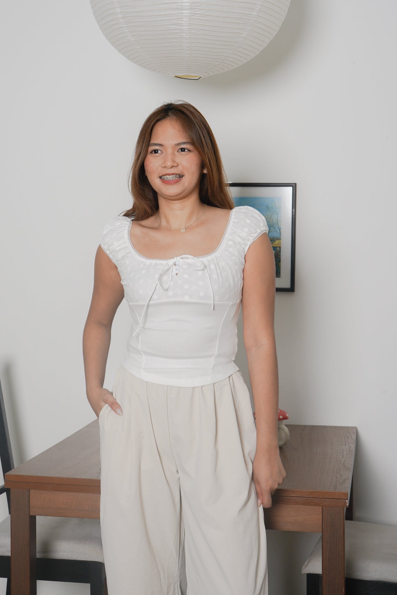 Zoey White lace u-shape cap sleeve cropped top (front ribbon)