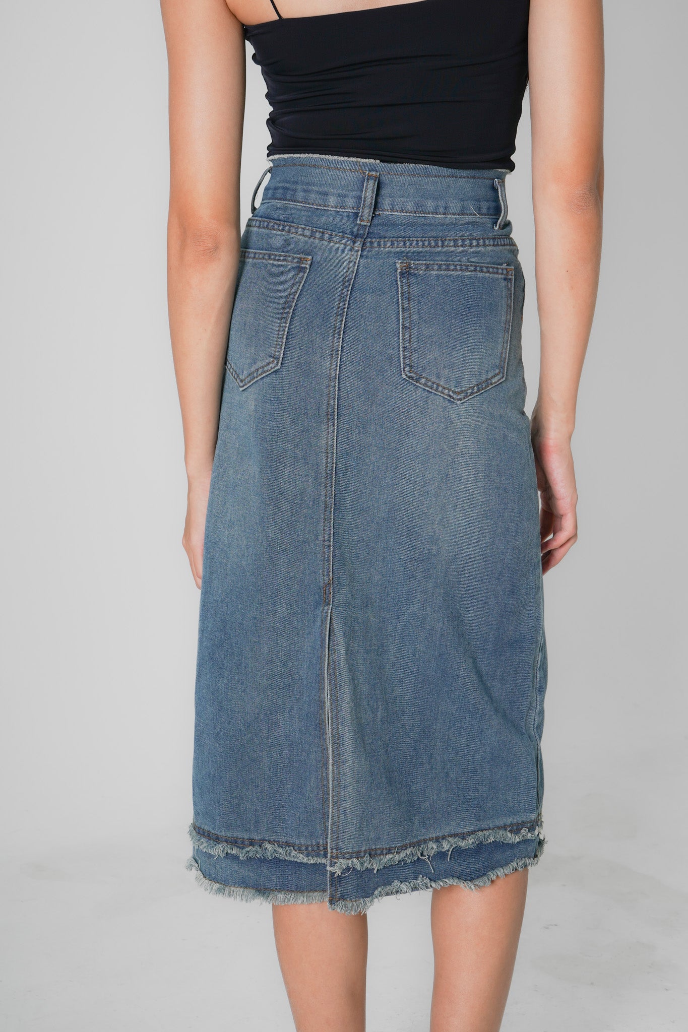 Mirin Frayed Hem Denim Midi Skirt