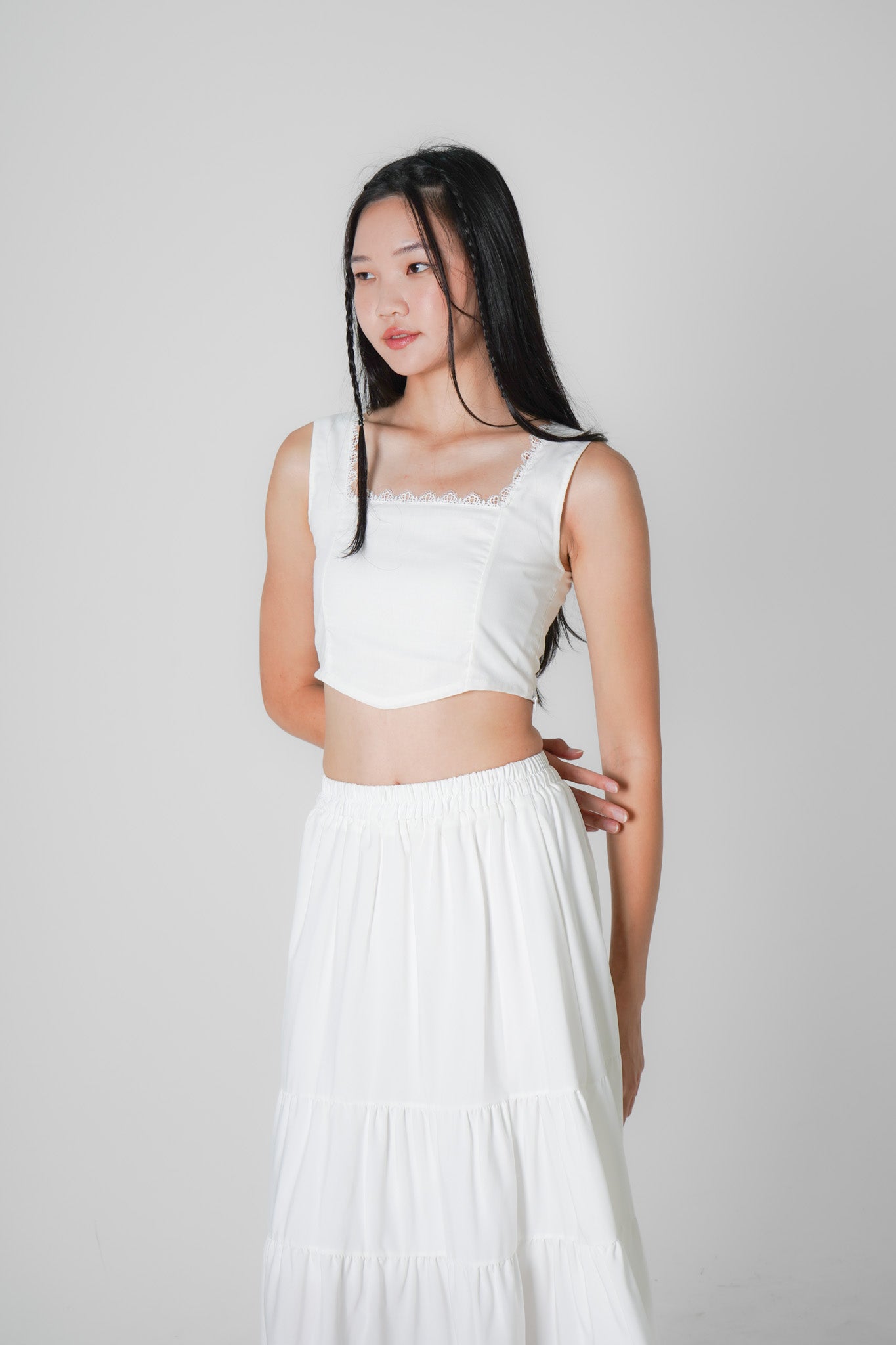 Lacie Sleeveless Crop Top (White)