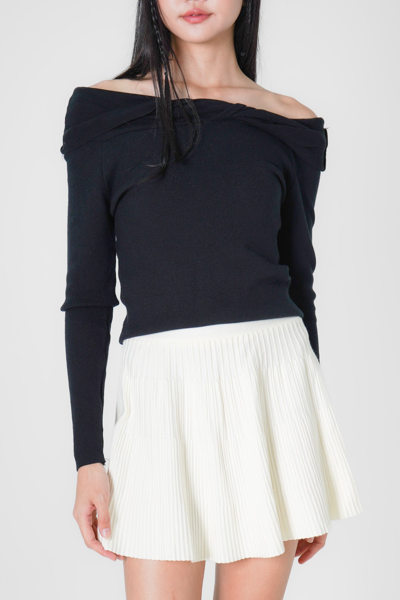 Austen Off Shoulder Knitted Top (Black)