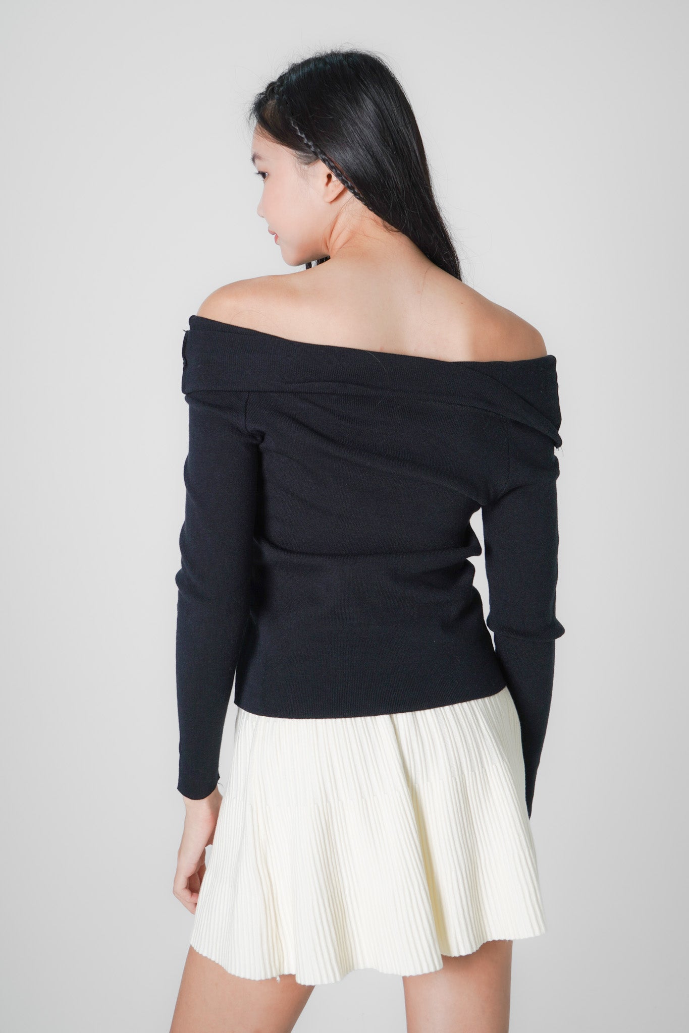 Austen Off Shoulder Knitted Top (Black)