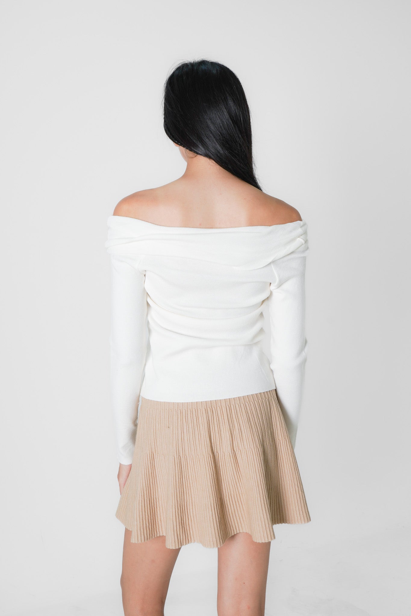 Austen Off Shoulder Knitted Top (White)