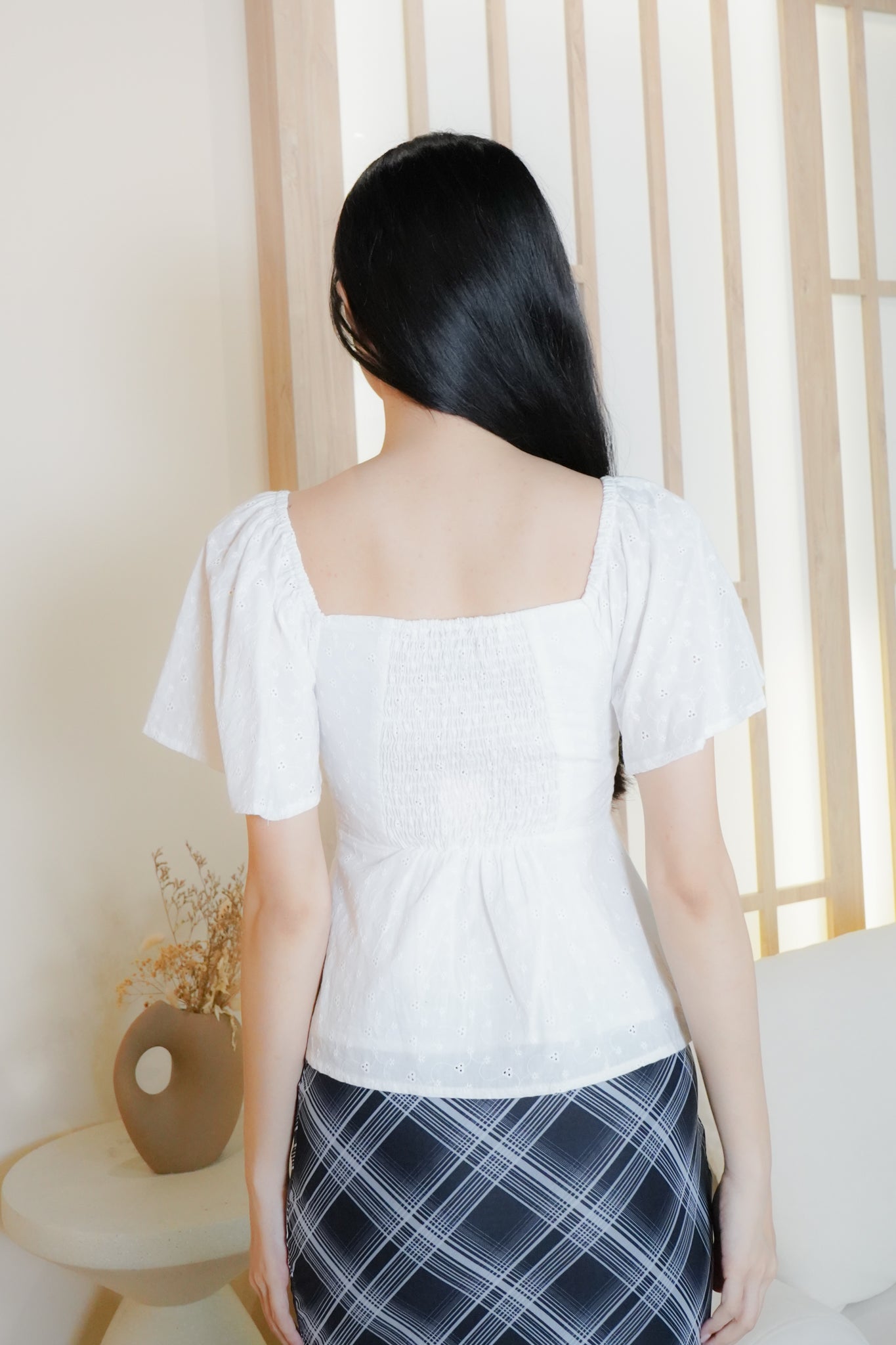 Aria Flutter Sweetheart Top (White Eyelet)