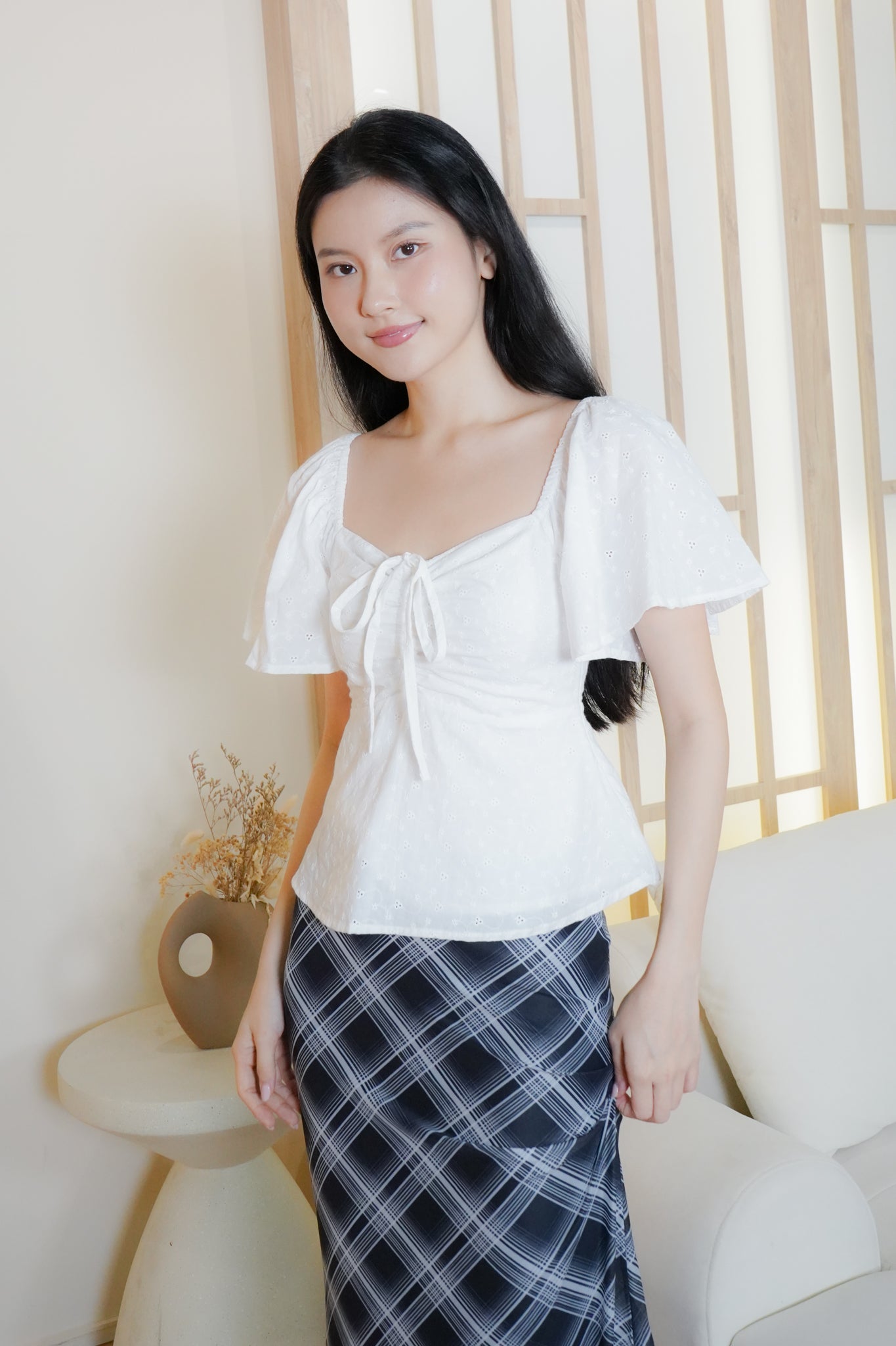 Aria Flutter Sweetheart Top (White Eyelet)