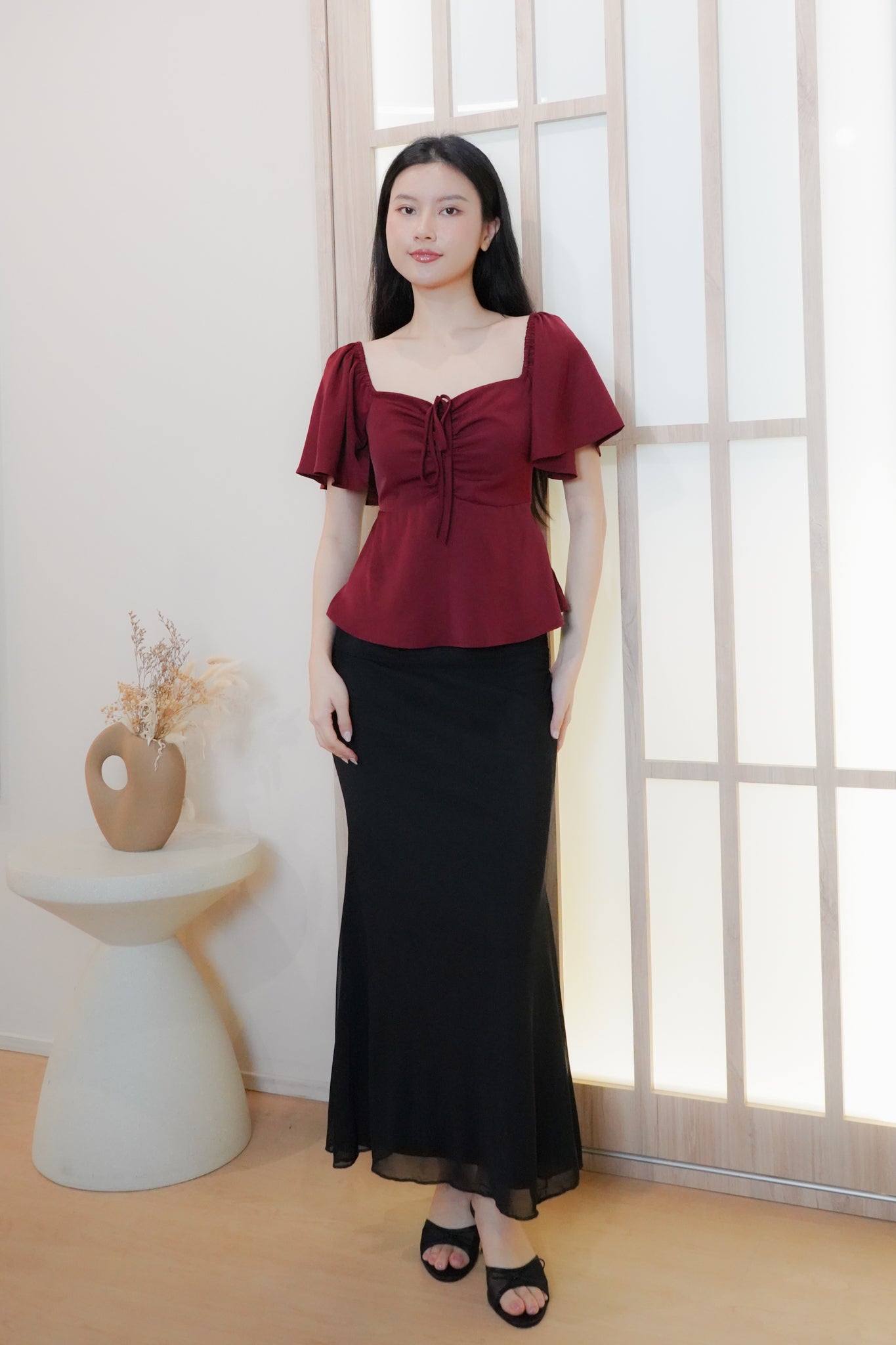 Aria Flutter Sweetheart Top (Maroon)