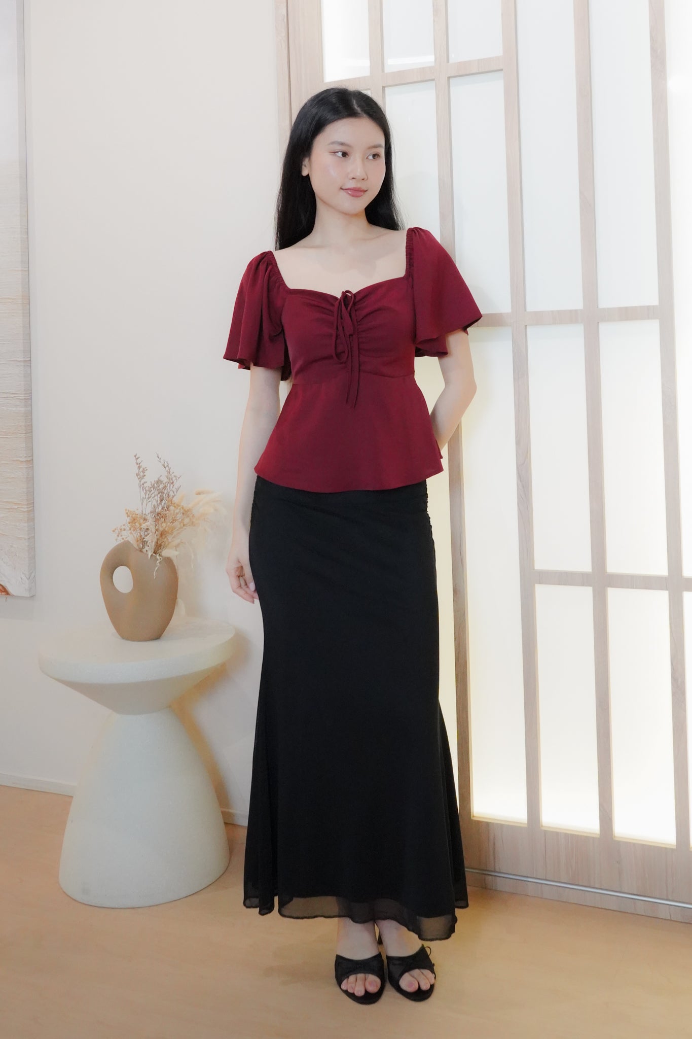 Aria Flutter Sweetheart Top (Maroon)
