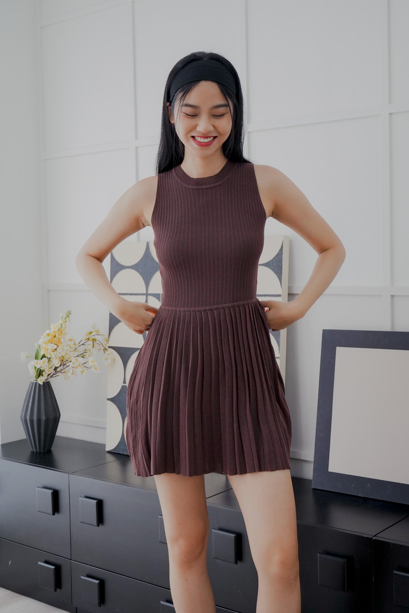 Jordyn Pleated Knit Dress (Mocha)