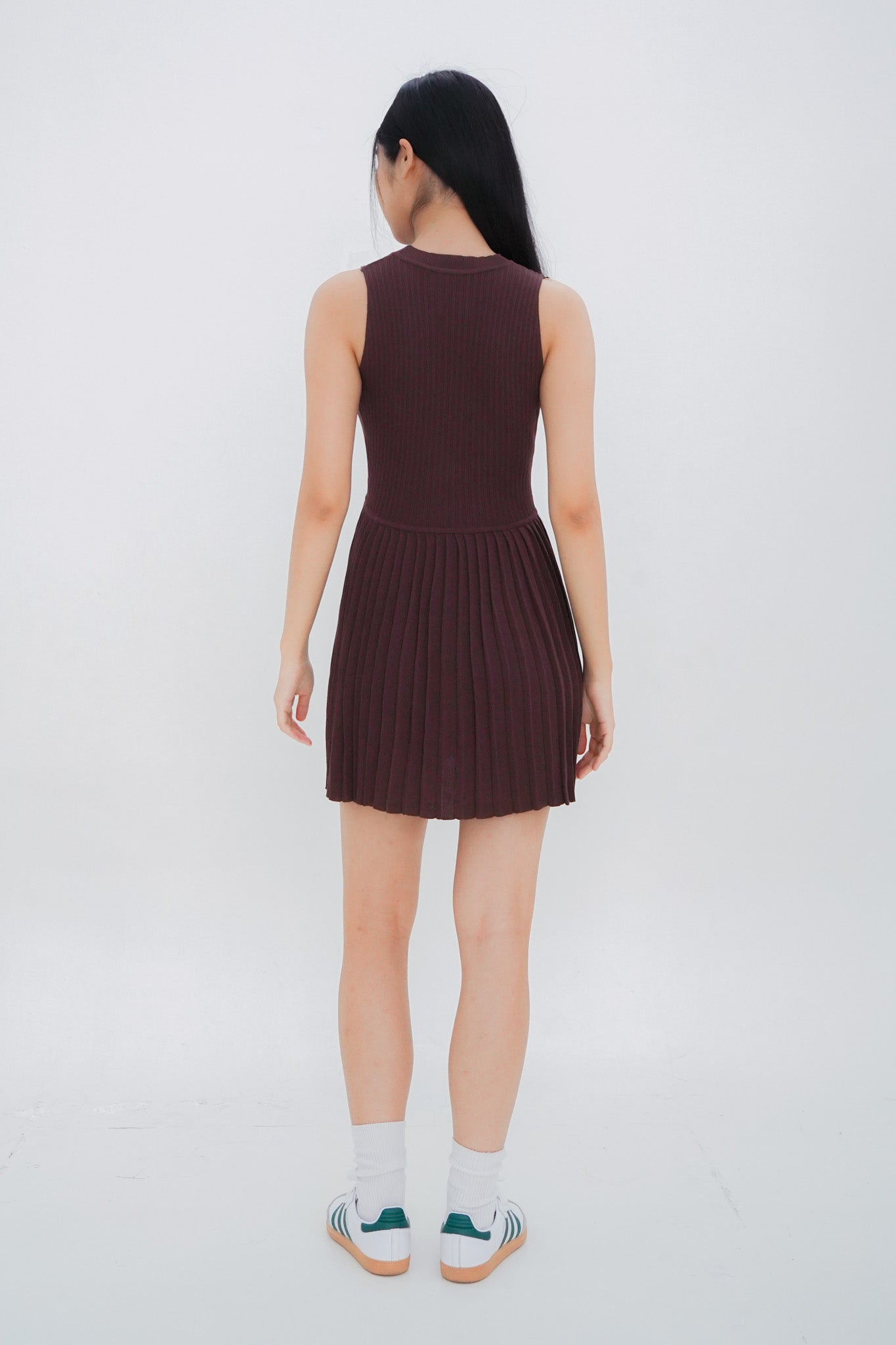 Jordyn Pleated Knit Dress (Mocha)