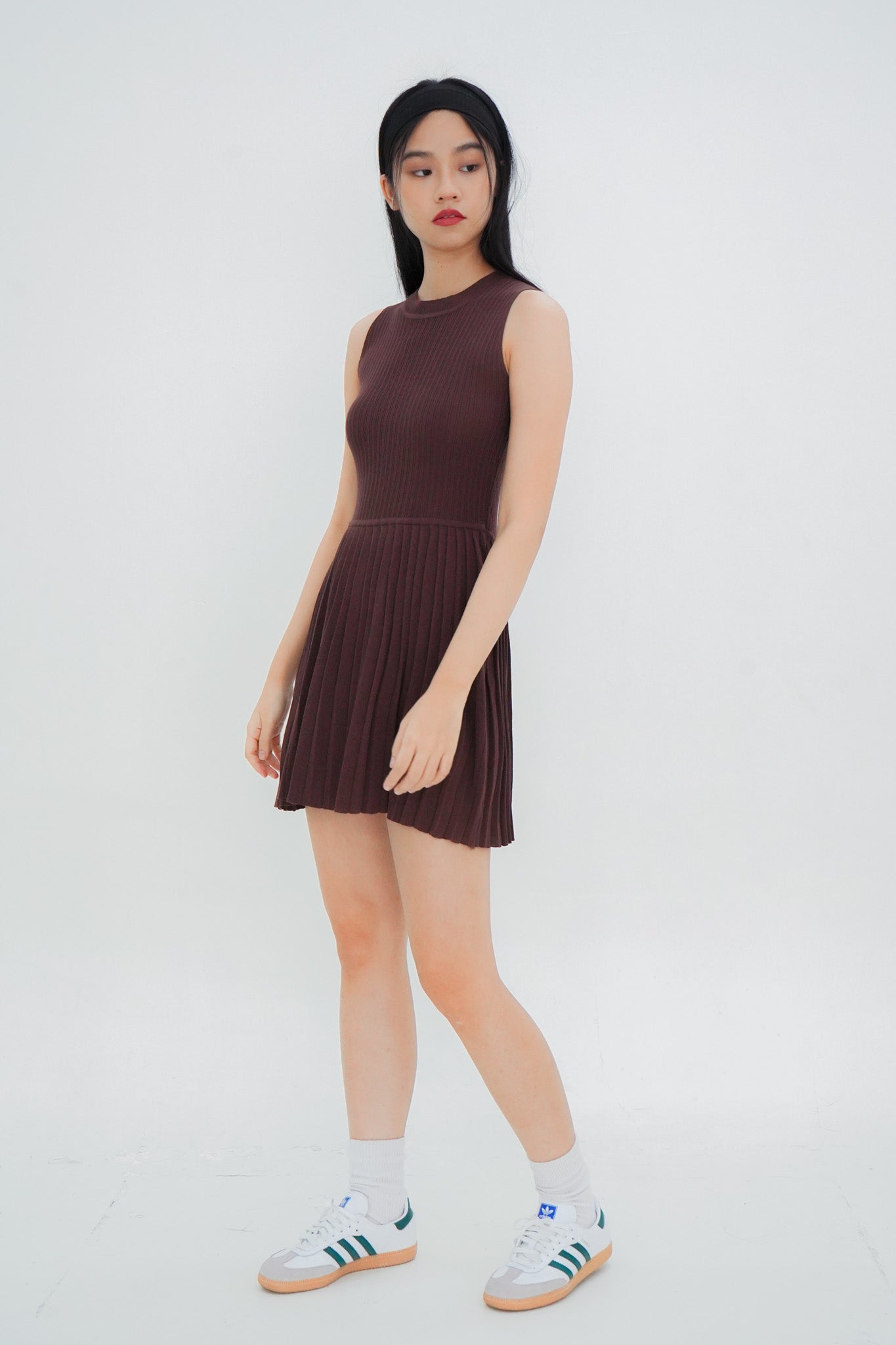 Jordyn Pleated Knit Dress (Mocha)