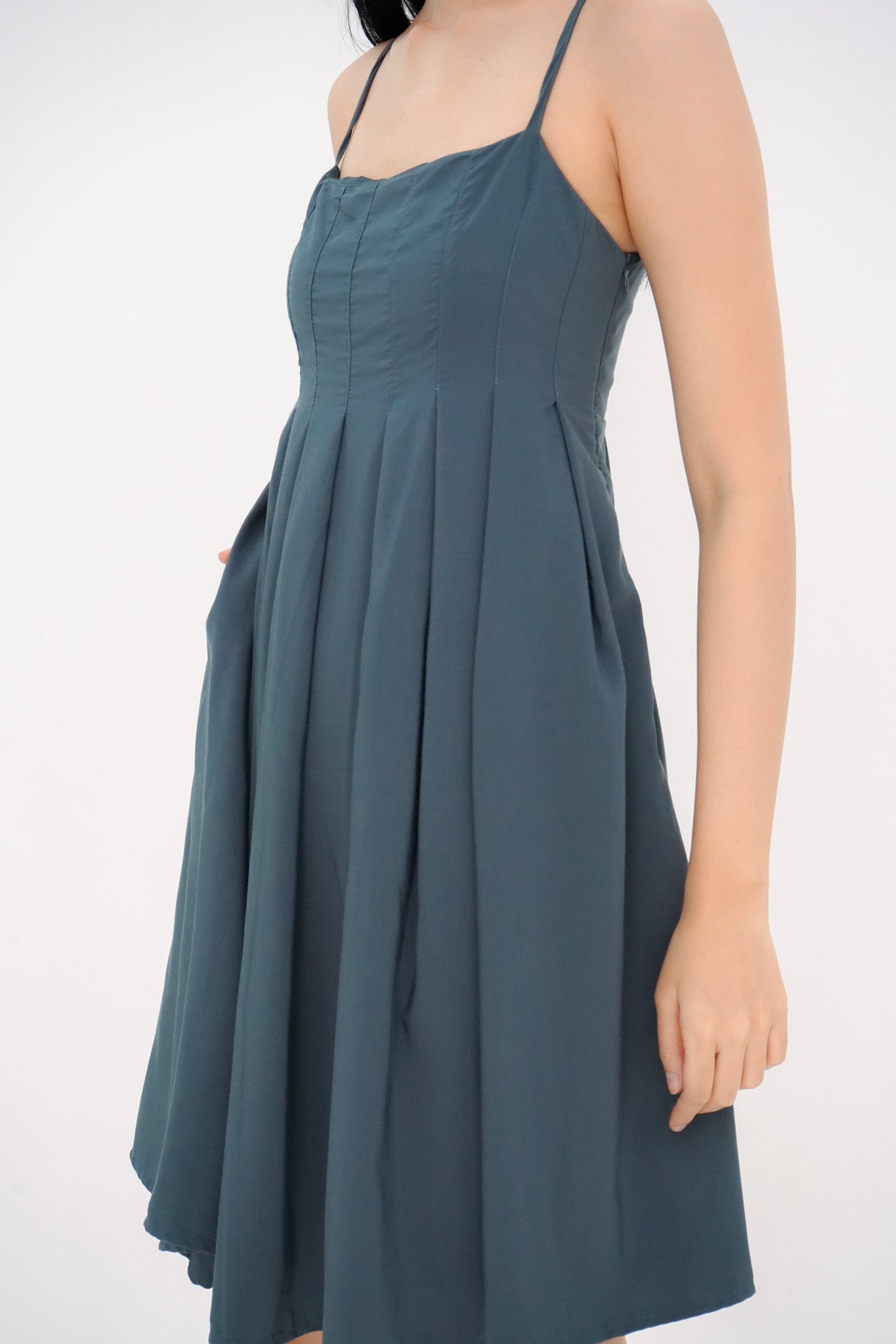 Ember Box Pleat Dress (Forest green)