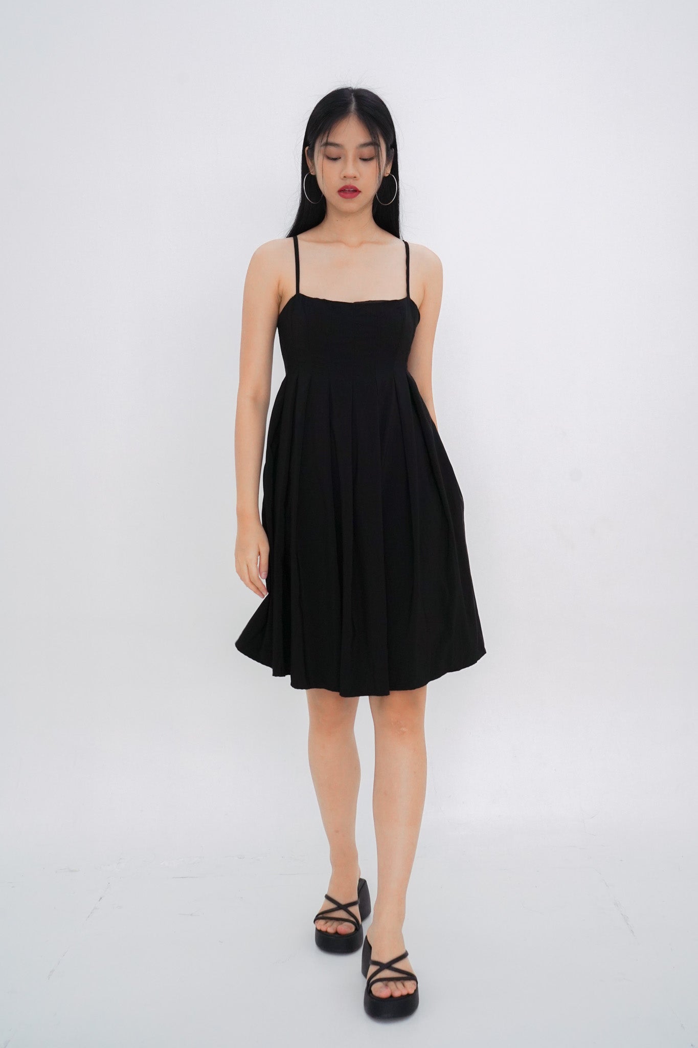 Ember Box Pleat Dress (Black)