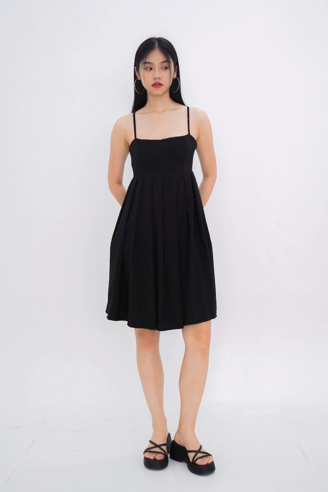 Ember Box Pleat Dress (Black)