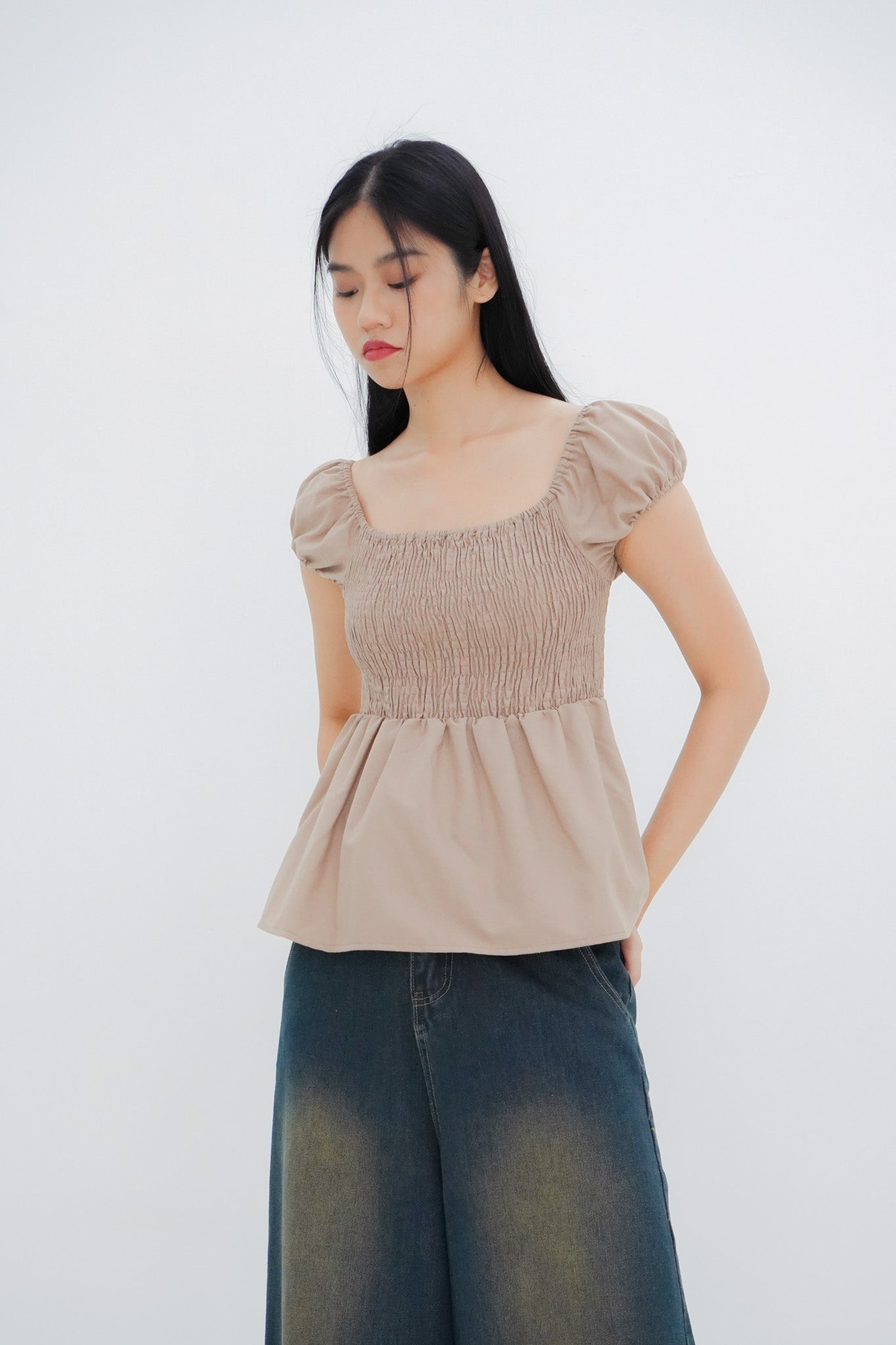 Gia Smocked Puffed Cap-Sleeve Top (Khaki)