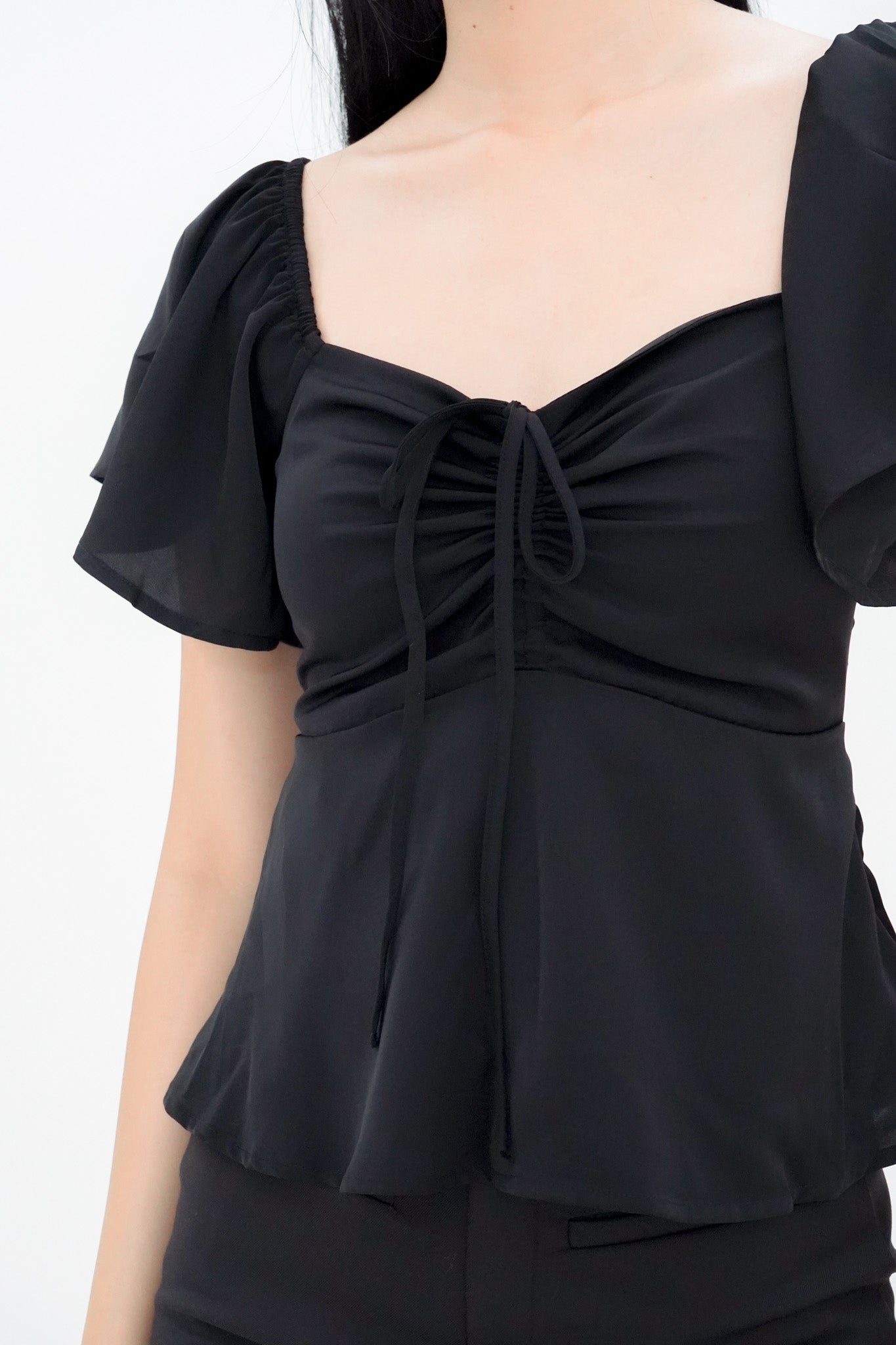 Aria Flutter Sweetheart Top (Black)