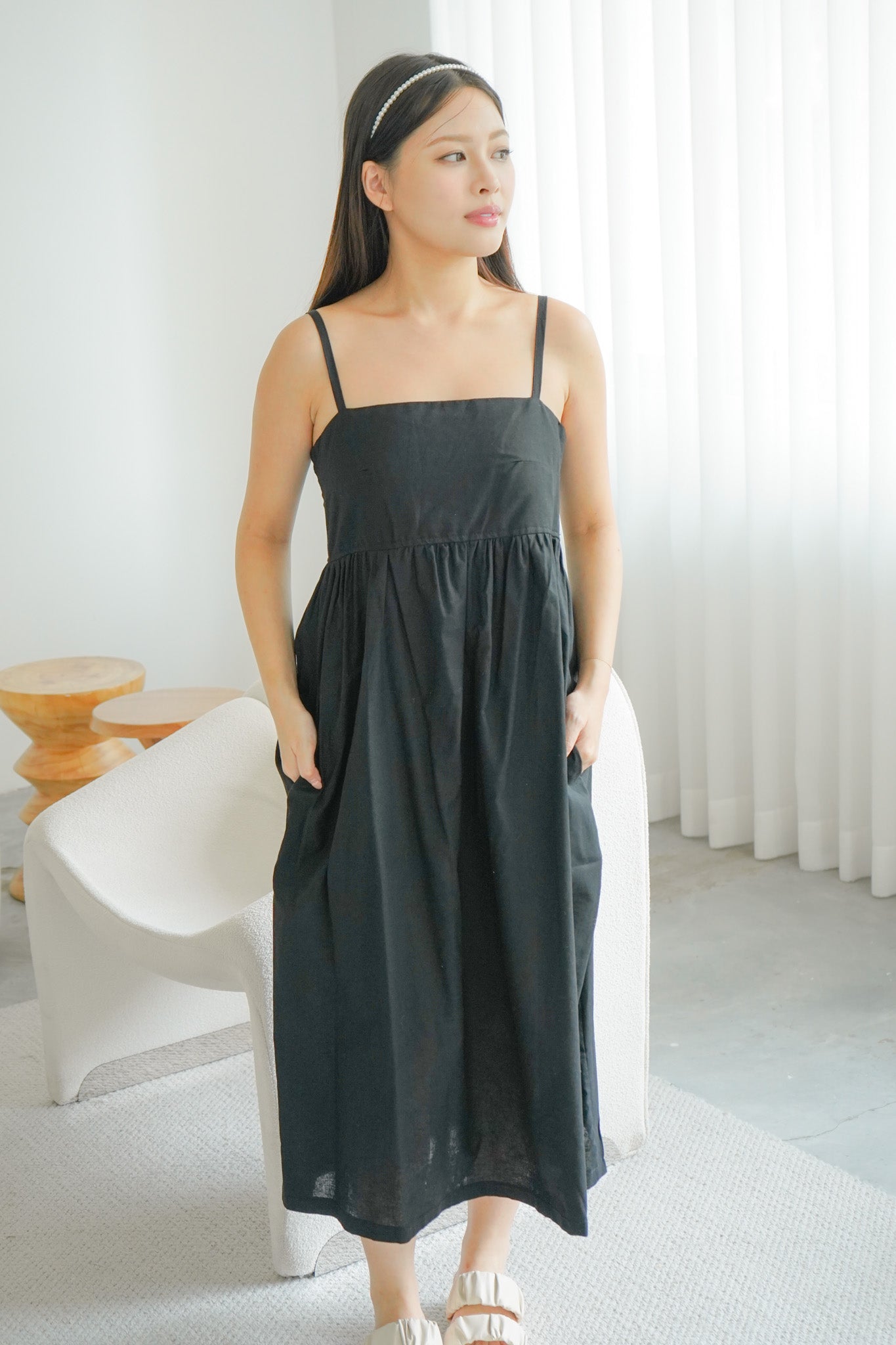 Alora Linen Maxi Dress with Adjustable Straps (Black)