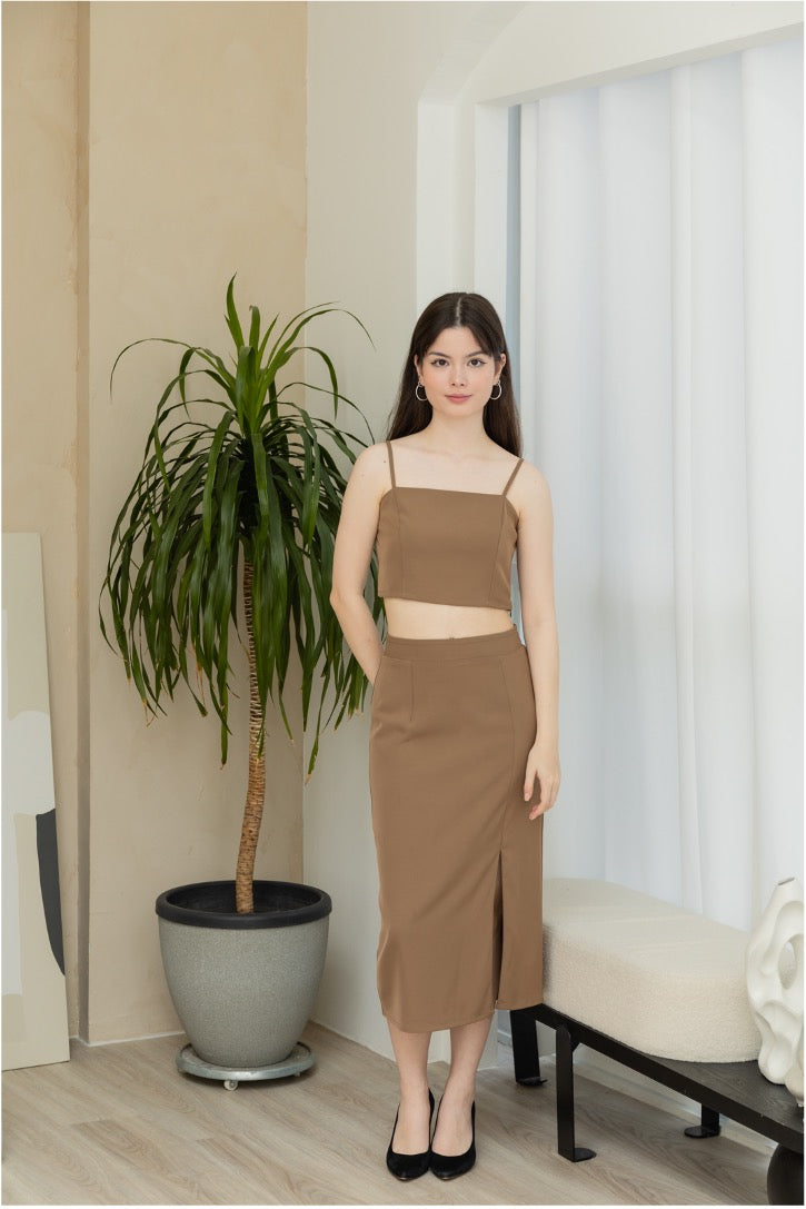 [Co-ord] Smart Casual Crop Top + Regular Skirt with Slit