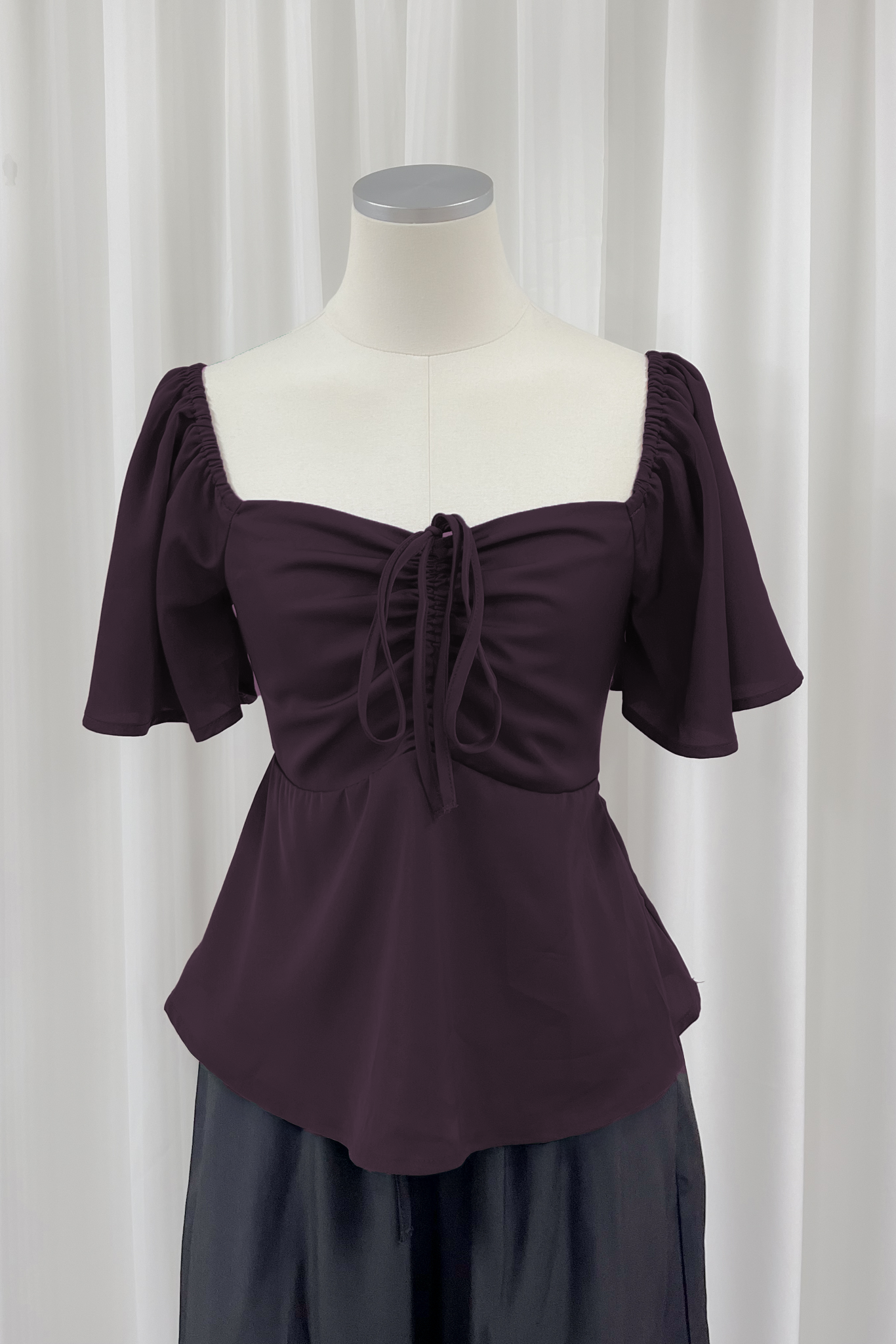 Aria Flutter Sweetheart Top (Plum)