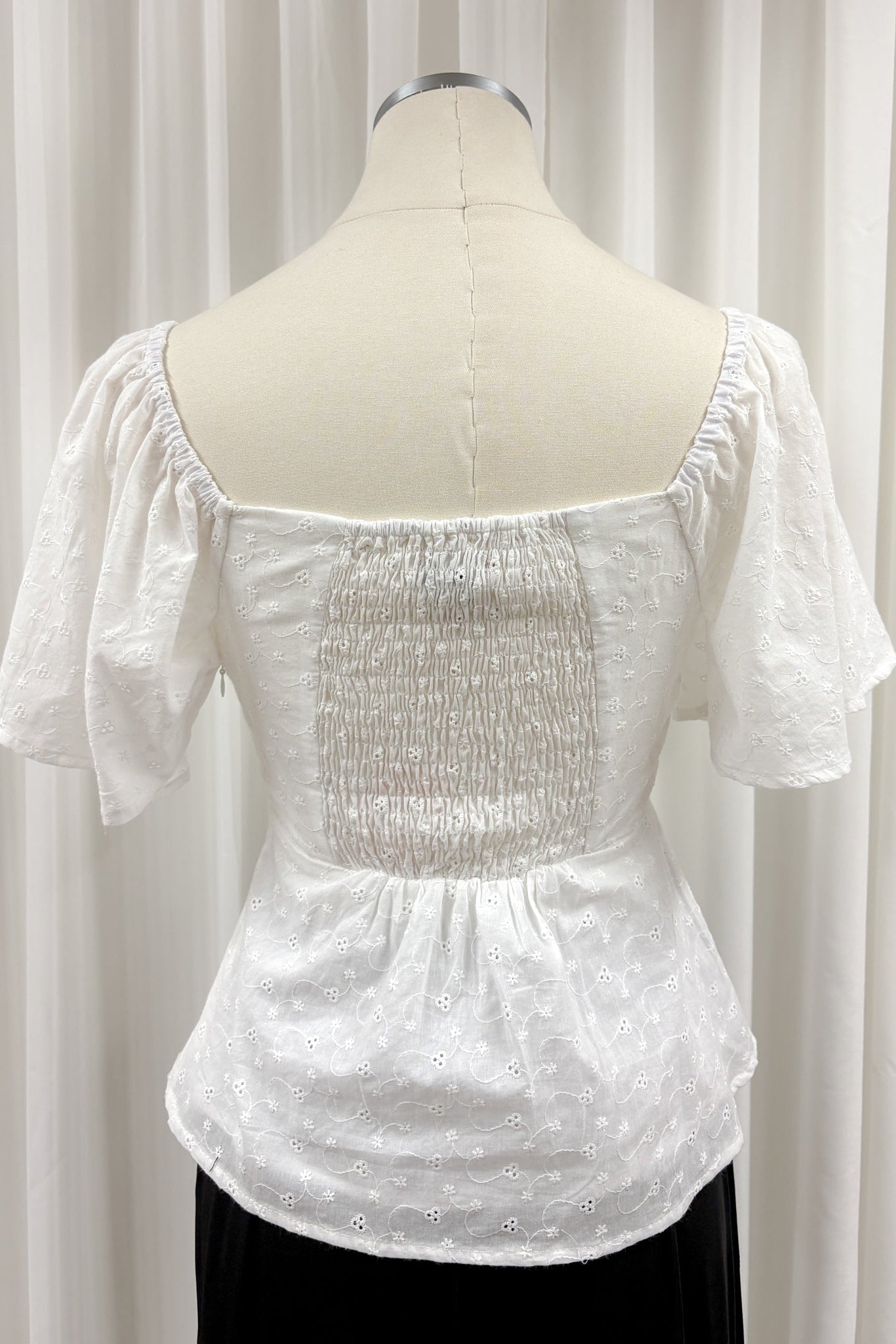 Aria Flutter Sweetheart Top (White Eyelet)
