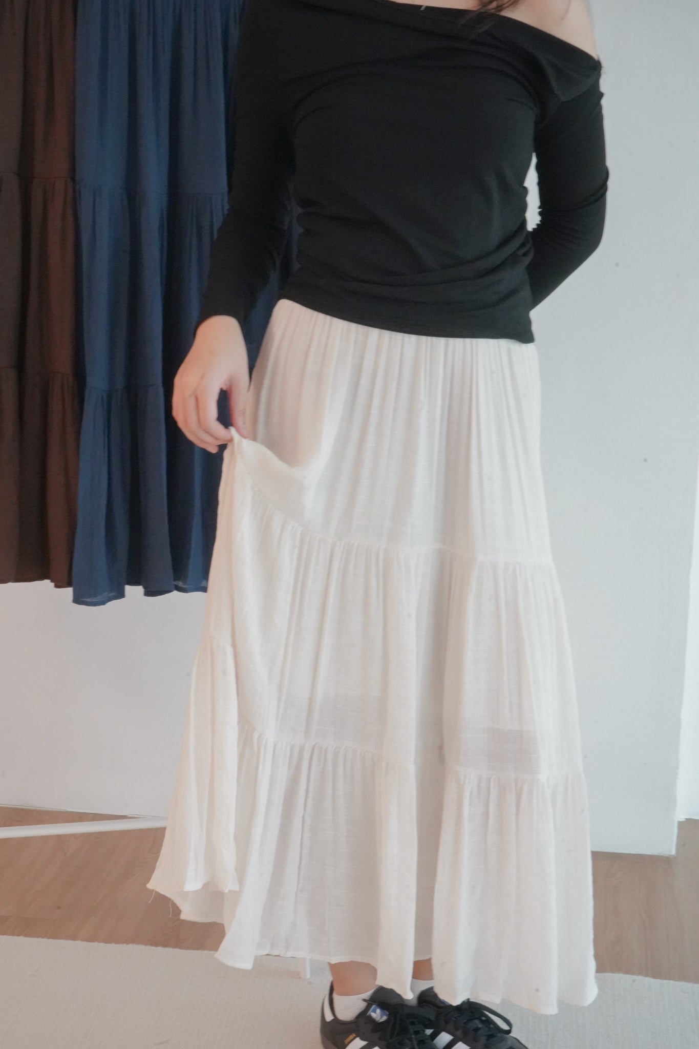 Leah Linen Tiered Skirt (Cream/ White)