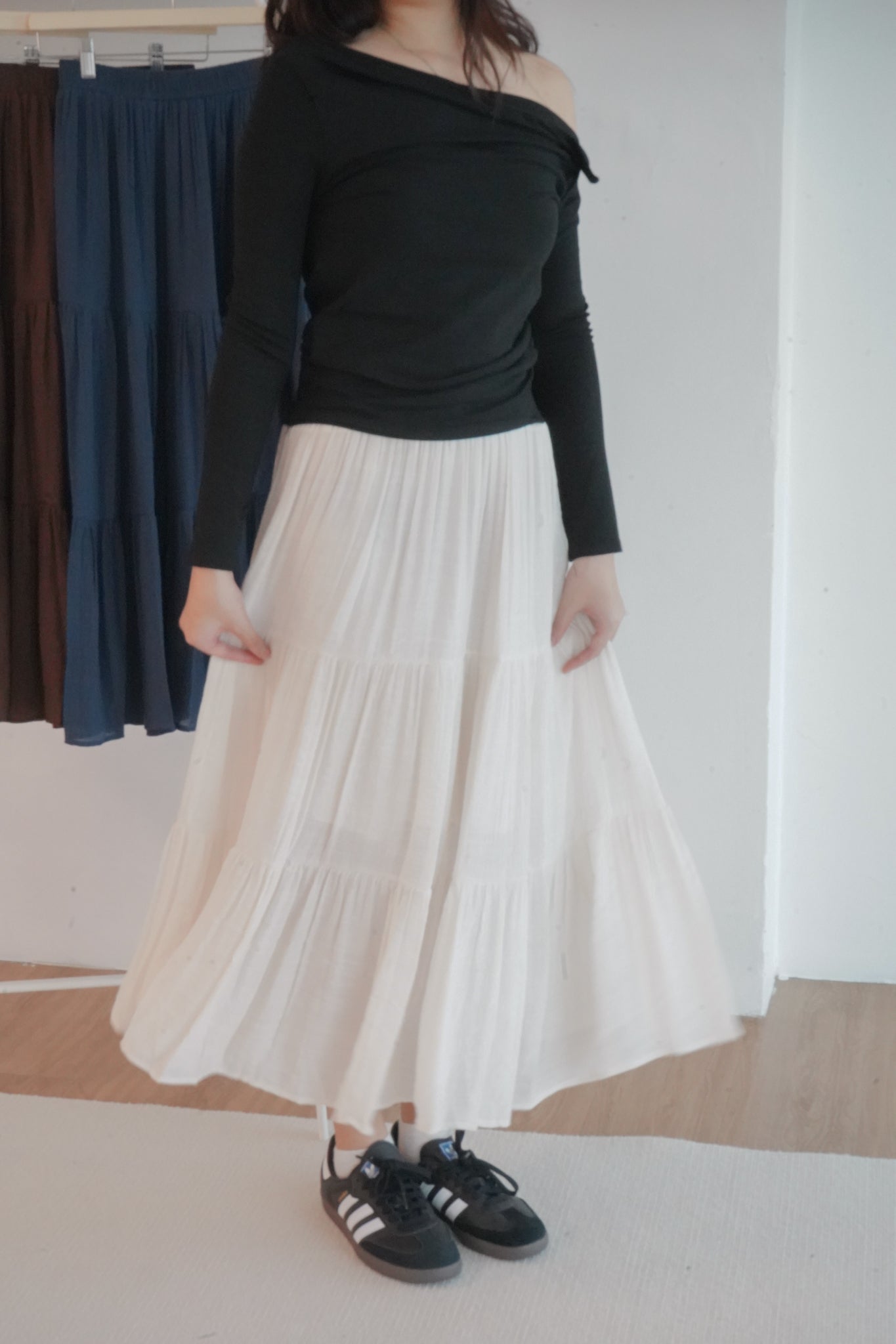 Leah Linen Tiered Skirt (Cream/ White)