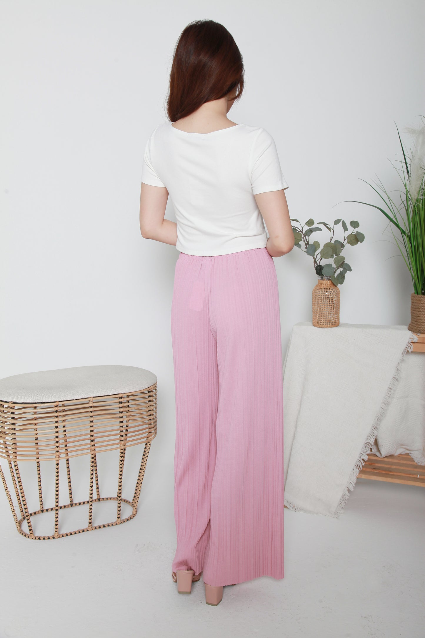  Square-neck Crop Tee with long bottom