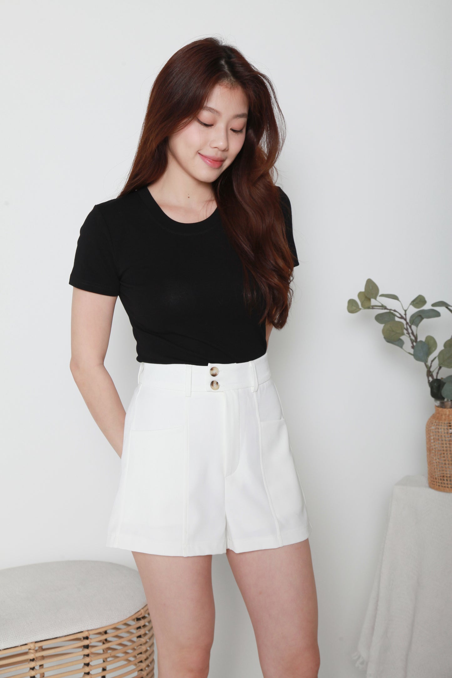 Basic Short-sleeved Round-neck Crop Tee